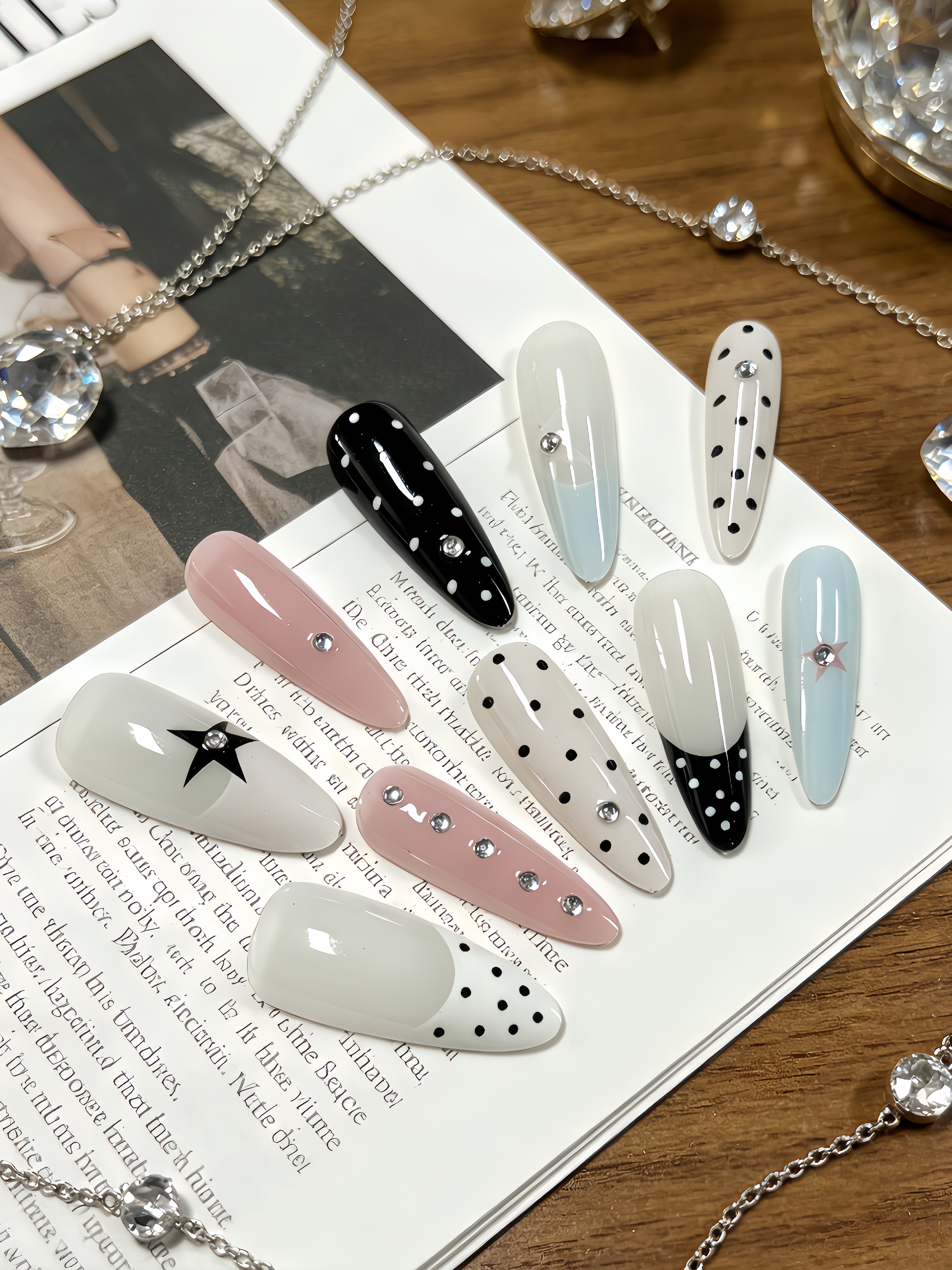 10 Medium-Length Teardrop-Shap - Korean Arts And Lifestyle reseña y precio